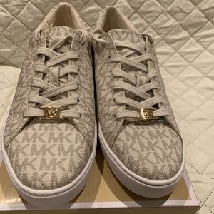 Michael kors sneakers brand new with tag